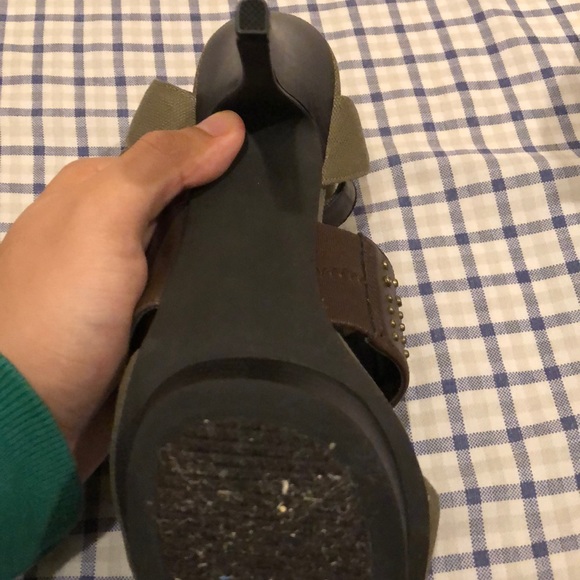 apostrophe heels - Picture 6 of 7